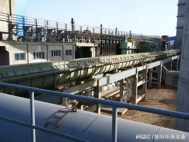 焦化厂除尘器(焦炉地面除尘站U型水封式密闭装置设计)(图1)